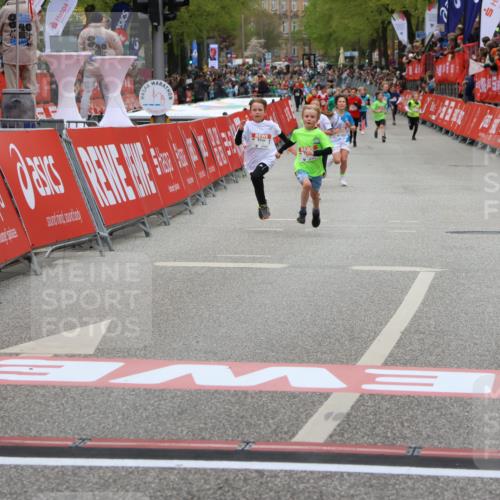 25.04.2026 - Das Zehntel Strokosch-Dieckow http://msf.ph/oto/9579910 25.04.2026 10:52:53 Ziel 5733, 6087, 6100, 6142, 6352, 6357, 6752, 7436, 7675, 8015, 8042, 5733, 6087, 6100, 6142, 6352, 6357, 6752, 7436, 7675, 8015, 8042 meine-sportfotos.de