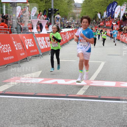 25.04.2026 - Das Zehntel Strokosch-Dieckow http://msf.ph/oto/9579939 25.04.2026 10:53:00 Ziel 5009, 5176, 5241, 5569, 6009, 6087, 6752, 6766, 6869, 7110, 7142, 7162, 7305, 7628, 7675, 7749, 5009, 5176, 5241, 5569, 6009, 6087, 6752, 6766, 6869, 7110, 7142, 7162, 7305, 7628, 7675, 7749 meine-sportfotos.de