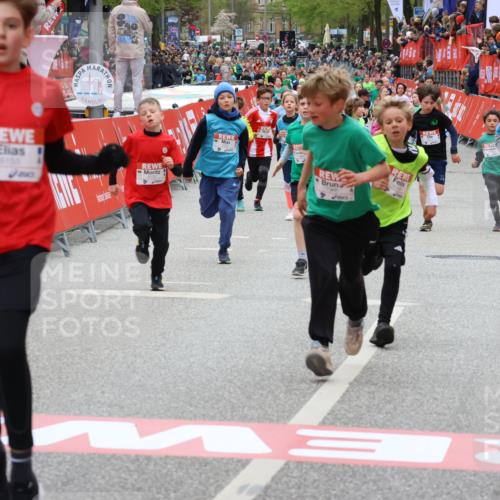 25.04.2026 - Das Zehntel Strokosch-Dieckow http://msf.ph/oto/9579957 25.04.2026 10:53:05 Ziel 5009, 5241, 5569, 6009, 6153, 6766, 6869, 7162, 7305, 7749, 7966, 5009, 5241, 5569, 6009, 6153, 6766, 6869, 7162, 7305, 7749, 7966 meine-sportfotos.de