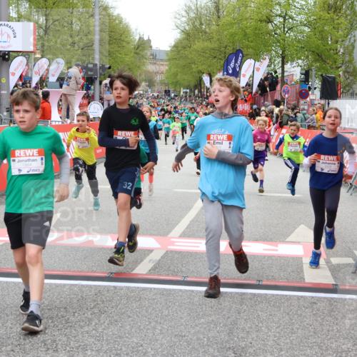 25.04.2026 - Das Zehntel Strokosch-Dieckow http://msf.ph/oto/9579984 25.04.2026 10:53:09 Ziel 5428, 5515, 5781, 6019, 6153, 6155, 6703, 6929, 7863, 7884, 7966, 5428, 5515, 5781, 6019, 6153, 6155, 6703, 6929, 7863, 7884, 7966 meine-sportfotos.de