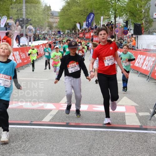 25.04.2026 - Das Zehntel Strokosch-Dieckow http://msf.ph/oto/9580022 25.04.2026 10:53:15 Ziel 5081, 5428, 5515, 5751, 5800, 6015, 6080, 6144, 6428, 6703, 6826, 6929, 7116, 7129, 7180, 7197, 7731, 7863, 7884, 5081, 5428, 5515, 5751, 5800, 6015, 6080, 6144, 6428, 6703, 6826, 6929, 7116, 7129, 7180, 7197, 7731, 7863, 7884 meine-sportfotos.de