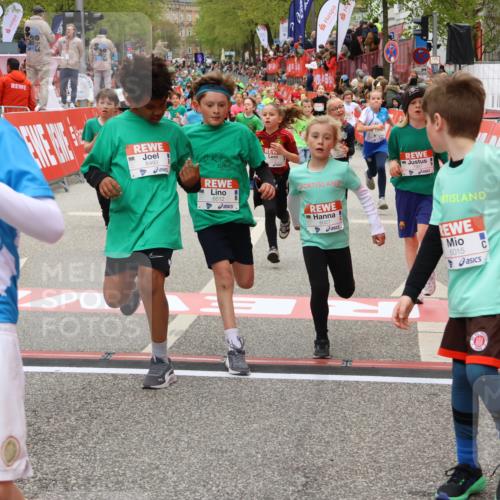 25.04.2026 - Das Zehntel Strokosch-Dieckow http://msf.ph/oto/9580063 25.04.2026 10:53:19 Ziel 5081, 5751, 5777, 5874, 6015, 6027, 6144, 6428, 6493, 6512, 6826, 7101, 7172, 7180, 7184, 7731, 7806, 7907, 8022, 5081, 5751, 5777, 5874, 6015, 6027, 6144, 6428, 6493, 6512, 6826, 7101, 7172, 7180, 7184, 7731, 7806, 7907, 8022 meine-sportfotos.de