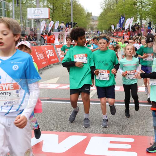 25.04.2026 - Das Zehntel Strokosch-Dieckow http://msf.ph/oto/9580080 25.04.2026 10:53:20 Ziel 5081, 5740, 5751, 5777, 5874, 6015, 6027, 6144, 6493, 6512, 7101, 7172, 7180, 7184, 7731, 7757, 7806, 7907, 8022, 8036, 5081, 5740, 5751, 5777, 5874, 6015, 6027, 6144, 6493, 6512, 7101, 7172, 7180, 7184, 7731, 7757, 7806, 7907, 8022, 8036 meine-sportfotos.de