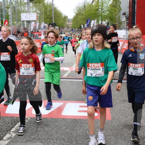 25.04.2026 - Das Zehntel Strokosch-Dieckow http://msf.ph/oto/9580159 25.04.2026 10:53:23 Ziel 5081, 5092, 5100, 5450, 5740, 5777, 5874, 6015, 6027, 6493, 6512, 7101, 7172, 7184, 7320, 7731, 7757, 7806, 7907, 7930, 8022, 8024, 8036, 5081, 5092, 5100, 5450, 5740, 5777, 5874, 6015, 6027, 6493, 6512, 7101, 7172, 7184, 7320, 7731, 7757, 7806, 7907, 7930, 8022, 8024, 8036 meine-sportfotos.de