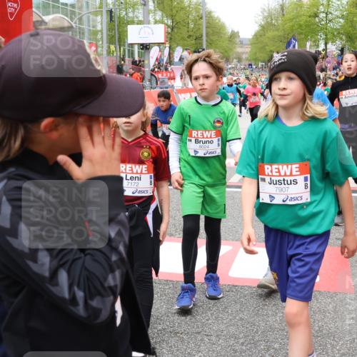 25.04.2026 - Das Zehntel Strokosch-Dieckow http://msf.ph/oto/9580174 25.04.2026 10:53:24 Ziel 5092, 5100, 5450, 5514, 5740, 5777, 5874, 6027, 6054, 6493, 6512, 6651, 7101, 7172, 7184, 7320, 7757, 7806, 7907, 7930, 8022, 8024, 8036, 5092, 5100, 5450, 5514, 5740, 5777, 5874, 6027, 6054, 6493, 6512, 6651, 7101, 7172, 7184, 7320, 7757, 7806, 7907, 7930, 8022, 8024, 8036 meine-sportfotos.de