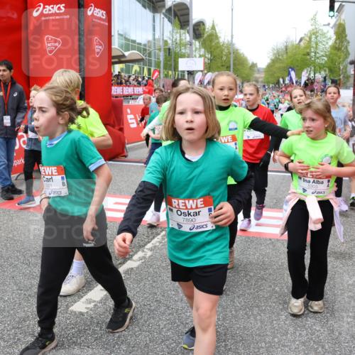 25.04.2026 - Das Zehntel Strokosch-Dieckow http://msf.ph/oto/9580247 25.04.2026 10:53:35 Ziel 5292, 5303, 5504, 5689, 5907, 6081, 6113, 6123, 6131, 6147, 6161, 6177, 6409, 6491, 6517, 6754, 6840, 6935, 6960, 7105, 7165, 7167, 7190, 7238, 7255, 7299, 7513, 7548, 7608, 7615, 7869, 7890, 7904, 7921, 7976, 5292, 5303, 5504, 5689, 5907, 6081, 6113, 6123, 6131, 6147, 6161, 6177, 6409, 6491, 6517, 6754, 6840, 6935, 6960, 7105, 7165, 7167, 7190, 7238, 7255, 7299, 7513, 7548, 7608, 7615, 7869, 7890, 7904, 7921, 7976 meine-sportfotos.de