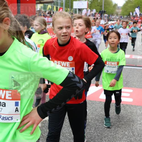 25.04.2026 - Das Zehntel Strokosch-Dieckow http://msf.ph/oto/9580323 25.04.2026 10:53:38 Ziel 5158, 5237, 5292, 5303, 5504, 5907, 6081, 6113, 6147, 6409, 6491, 6517, 6745, 7105, 7165, 7167, 7190, 7255, 7513, 7548, 7599, 7608, 7629, 7672, 7745, 7869, 7890, 7904, 5158, 5237, 5292, 5303, 5504, 5907, 6081, 6113, 6147, 6409, 6491, 6517, 6745, 7105, 7165, 7167, 7190, 7255, 7513, 7548, 7599, 7608, 7629, 7672, 7745, 7869, 7890, 7904 meine-sportfotos.de