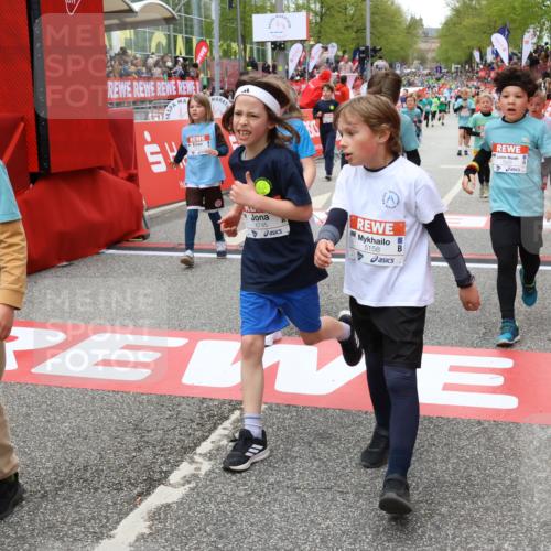 25.04.2026 - Das Zehntel Strokosch-Dieckow http://msf.ph/oto/9580351 25.04.2026 10:53:40 Ziel 5154, 5158, 5237, 5504, 5907, 6018, 6081, 6113, 6409, 6517, 6745, 7105, 7165, 7167, 7190, 7255, 7599, 7608, 7629, 7672, 7699, 7745, 7869, 5154, 5158, 5237, 5504, 5907, 6018, 6081, 6113, 6409, 6517, 6745, 7105, 7165, 7167, 7190, 7255, 7599, 7608, 7629, 7672, 7699, 7745, 7869 meine-sportfotos.de