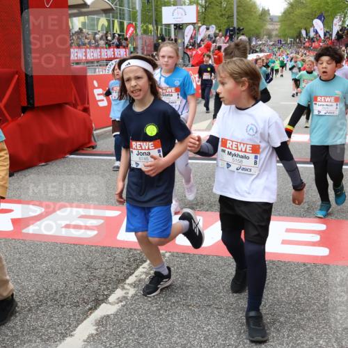 25.04.2026 - Das Zehntel Strokosch-Dieckow http://msf.ph/oto/9580361 25.04.2026 10:53:40 Ziel 5154, 5158, 5237, 5504, 5907, 6018, 6081, 6113, 6409, 6517, 6745, 7105, 7165, 7167, 7190, 7255, 7599, 7608, 7629, 7672, 7699, 7745, 7869, 5154, 5158, 5237, 5504, 5907, 6018, 6081, 6113, 6409, 6517, 6745, 7105, 7165, 7167, 7190, 7255, 7599, 7608, 7629, 7672, 7699, 7745, 7869 meine-sportfotos.de