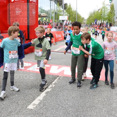 25.04.2026 - Das Zehntel Strokosch-Dieckow http://msf.ph/oto/9580391 25.04.2026 10:53:46 Ziel 5154, 5237, 5427, 5488, 5787, 5884, 5897, 5898, 5925, 6018, 6262, 6266, 6382, 6679, 7456, 7459, 7591, 7672, 7699, 7716, 5154, 5237, 5427, 5488, 5787, 5884, 5897, 5898, 5925, 6018, 6262, 6266, 6382, 6679, 7456, 7459, 7591, 7672, 7699, 7716 meine-sportfotos.de