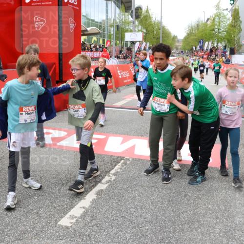 25.04.2026 - Das Zehntel Strokosch-Dieckow http://msf.ph/oto/9580396 25.04.2026 10:53:46 Ziel 5154, 5237, 5427, 5488, 5787, 5884, 5897, 5898, 5925, 6018, 6262, 6266, 6382, 6679, 7456, 7459, 7591, 7672, 7699, 7716, 5154, 5237, 5427, 5488, 5787, 5884, 5897, 5898, 5925, 6018, 6262, 6266, 6382, 6679, 7456, 7459, 7591, 7672, 7699, 7716 meine-sportfotos.de