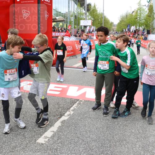 25.04.2026 - Das Zehntel Strokosch-Dieckow http://msf.ph/oto/9580423 25.04.2026 10:53:46 Ziel 5154, 5237, 5427, 5488, 5787, 5884, 5897, 5898, 5925, 6018, 6262, 6266, 6382, 6679, 7456, 7459, 7591, 7672, 7699, 7716, 5154, 5237, 5427, 5488, 5787, 5884, 5897, 5898, 5925, 6018, 6262, 6266, 6382, 6679, 7456, 7459, 7591, 7672, 7699, 7716 meine-sportfotos.de