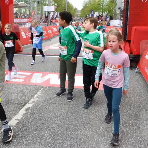 25.04.2026 - Das Zehntel Strokosch-Dieckow http://msf.ph/oto/9580434 25.04.2026 10:53:47 Ziel 5154, 5427, 5488, 5787, 5884, 5897, 5898, 5925, 5928, 6018, 6262, 6266, 6382, 6679, 7395, 7456, 7459, 7591, 7699, 7716, 7986, 5154, 5427, 5488, 5787, 5884, 5897, 5898, 5925, 5928, 6018, 6262, 6266, 6382, 6679, 7395, 7456, 7459, 7591, 7699, 7716, 7986 meine-sportfotos.de