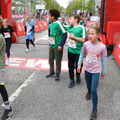 25.04.2026 - Das Zehntel Strokosch-Dieckow http://msf.ph/oto/9580440 25.04.2026 10:53:47 Ziel 5154, 5427, 5488, 5787, 5884, 5897, 5898, 5925, 5928, 6018, 6262, 6266, 6382, 6679, 7395, 7456, 7459, 7591, 7699, 7716, 7986, 5154, 5427, 5488, 5787, 5884, 5897, 5898, 5925, 5928, 6018, 6262, 6266, 6382, 6679, 7395, 7456, 7459, 7591, 7699, 7716, 7986 meine-sportfotos.de