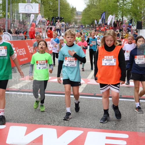 25.04.2026 - Das Zehntel Strokosch-Dieckow http://msf.ph/oto/9580455 25.04.2026 10:53:50 Ziel 5109, 5427, 5488, 5695, 5775, 5787, 5807, 5884, 5910, 5925, 5928, 6266, 6313, 6679, 7127, 7187, 7395, 7533, 7591, 7716, 7986, 5109, 5427, 5488, 5695, 5775, 5787, 5807, 5884, 5910, 5925, 5928, 6266, 6313, 6679, 7127, 7187, 7395, 7533, 7591, 7716, 7986 meine-sportfotos.de