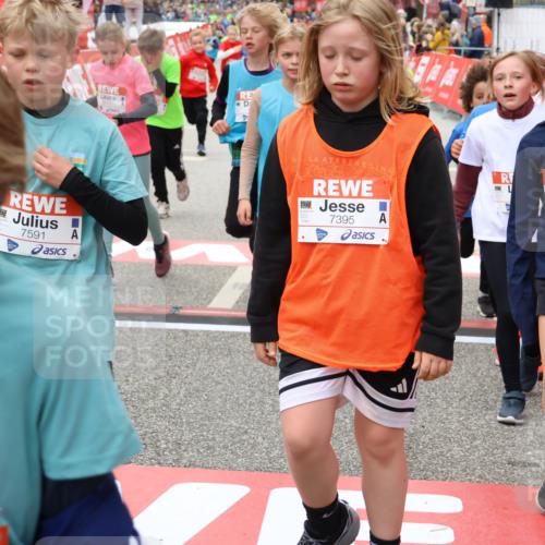 25.04.2026 - Das Zehntel Strokosch-Dieckow http://msf.ph/oto/9580493 25.04.2026 10:53:52 Ziel 5109, 5427, 5695, 5775, 5787, 5807, 5884, 5910, 5925, 5928, 6072, 6313, 6340, 7127, 7128, 7187, 7395, 7533, 7591, 7716, 7750, 7986, 5109, 5427, 5695, 5775, 5787, 5807, 5884, 5910, 5925, 5928, 6072, 6313, 6340, 7127, 7128, 7187, 7395, 7533, 7591, 7716, 7750, 7986 meine-sportfotos.de