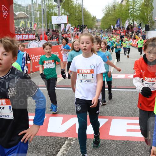25.04.2026 - Das Zehntel Strokosch-Dieckow http://msf.ph/oto/9580523 25.04.2026 10:54:02 Ziel 5066, 5180, 5289, 5452, 5785, 5825, 6071, 6073, 6135, 6321, 6528, 6535, 6922, 7114, 7170, 7229, 7248, 7424, 7504, 7550, 7733, 7950, 5066, 5180, 5289, 5452, 5785, 5825, 6071, 6073, 6135, 6321, 6528, 6535, 6922, 7114, 7170, 7229, 7248, 7424, 7504, 7550, 7733, 7950 meine-sportfotos.de
