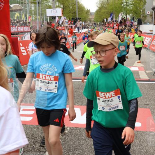 25.04.2026 - Das Zehntel Strokosch-Dieckow http://msf.ph/oto/9580556 25.04.2026 10:54:04 Ziel 5066, 5180, 5289, 5452, 5785, 5819, 5825, 5999, 6073, 6079, 6321, 6535, 6922, 7114, 7168, 7170, 7248, 7424, 7504, 7550, 7733, 7950, 8033, 5066, 5180, 5289, 5452, 5785, 5819, 5825, 5999, 6073, 6079, 6321, 6535, 6922, 7114, 7168, 7170, 7248, 7424, 7504, 7550, 7733, 7950, 8033 meine-sportfotos.de