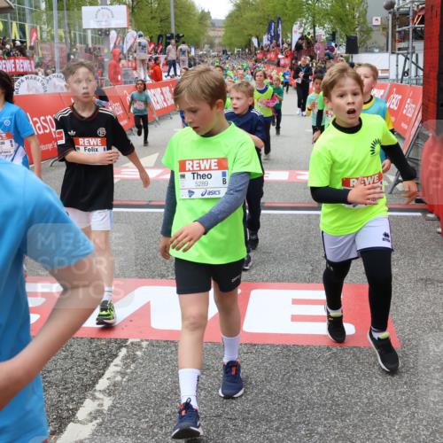 25.04.2026 - Das Zehntel Strokosch-Dieckow http://msf.ph/oto/9580566 25.04.2026 10:54:05 Ziel 5066, 5260, 5289, 5294, 5452, 5779, 5785, 5819, 5825, 5999, 6073, 6079, 6321, 6535, 6922, 7114, 7168, 7170, 7248, 7424, 7504, 7512, 7550, 7596, 7733, 7950, 8033, 5066, 5260, 5289, 5294, 5452, 5779, 5785, 5819, 5825, 5999, 6073, 6079, 6321, 6535, 6922, 7114, 7168, 7170, 7248, 7424, 7504, 7512, 7550, 7596, 7733, 7950, 8033 meine-sportfotos.de
