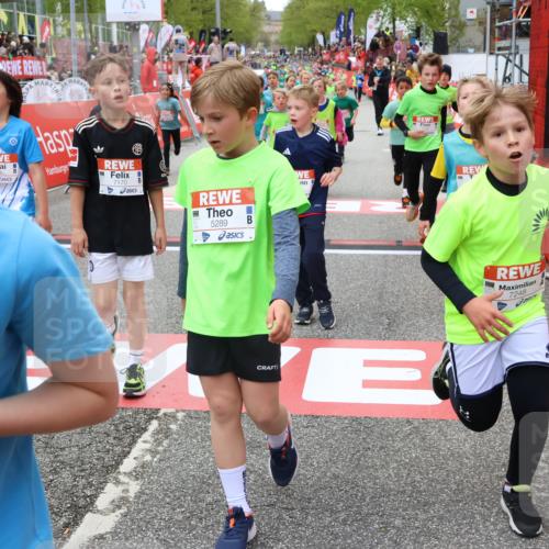 25.04.2026 - Das Zehntel Strokosch-Dieckow http://msf.ph/oto/9580581 25.04.2026 10:54:05 Ziel 5066, 5260, 5289, 5294, 5452, 5779, 5785, 5819, 5825, 5999, 6073, 6079, 6321, 6535, 6922, 7114, 7168, 7170, 7248, 7424, 7504, 7512, 7550, 7596, 7733, 7950, 8033, 5066, 5260, 5289, 5294, 5452, 5779, 5785, 5819, 5825, 5999, 6073, 6079, 6321, 6535, 6922, 7114, 7168, 7170, 7248, 7424, 7504, 7512, 7550, 7596, 7733, 7950, 8033 meine-sportfotos.de