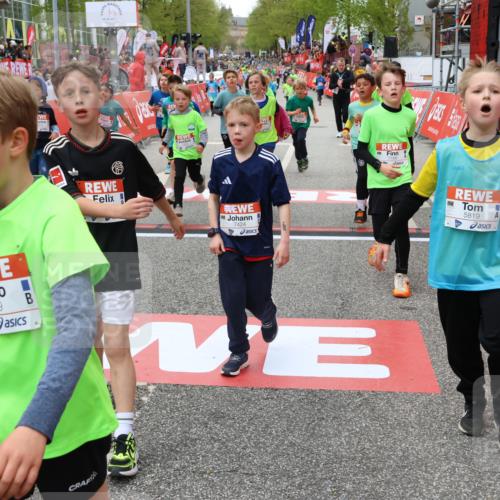 25.04.2026 - Das Zehntel Strokosch-Dieckow http://msf.ph/oto/9580593 25.04.2026 10:54:06 Ziel 5066, 5260, 5289, 5294, 5452, 5779, 5785, 5819, 5825, 5999, 6050, 6079, 6534, 6535, 6868, 6922, 7091, 7168, 7170, 7248, 7424, 7504, 7512, 7550, 7596, 7733, 7860, 7950, 8033, 5066, 5260, 5289, 5294, 5452, 5779, 5785, 5819, 5825, 5999, 6050, 6079, 6534, 6535, 6868, 6922, 7091, 7168, 7170, 7248, 7424, 7504, 7512, 7550, 7596, 7733, 7860, 7950, 8033 meine-sportfotos.de