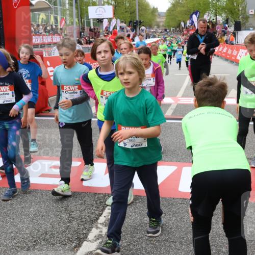 25.04.2026 - Das Zehntel Strokosch-Dieckow http://msf.ph/oto/9580634 25.04.2026 10:54:10 Ziel 5249, 5260, 5275, 5294, 5779, 5819, 5829, 5999, 6050, 6079, 6534, 6868, 7091, 7168, 7248, 7306, 7424, 7512, 7596, 7735, 7860, 8033, 5249, 5260, 5275, 5294, 5779, 5819, 5829, 5999, 6050, 6079, 6534, 6868, 7091, 7168, 7248, 7306, 7424, 7512, 7596, 7735, 7860, 8033 meine-sportfotos.de