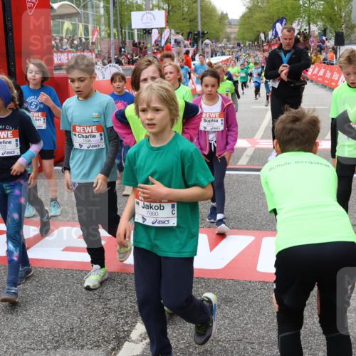 25.04.2026 - Das Zehntel Strokosch-Dieckow http://msf.ph/oto/9580645 25.04.2026 10:54:10 Ziel 5249, 5260, 5275, 5294, 5779, 5819, 5829, 5999, 6050, 6079, 6534, 6868, 7091, 7168, 7248, 7306, 7424, 7512, 7596, 7735, 7860, 8033, 5249, 5260, 5275, 5294, 5779, 5819, 5829, 5999, 6050, 6079, 6534, 6868, 7091, 7168, 7248, 7306, 7424, 7512, 7596, 7735, 7860, 8033 meine-sportfotos.de