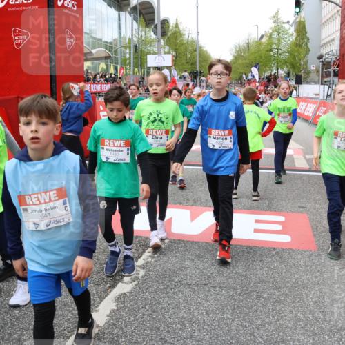 25.04.2026 - Das Zehntel Strokosch-Dieckow http://msf.ph/oto/9580714 25.04.2026 10:54:18 Ziel 5259, 5275, 5279, 5317, 5365, 6008, 6053, 6365, 6450, 6750, 6941, 6955, 7109, 7166, 7223, 7312, 7641, 7703, 7735, 7881, 7889, 7916, 7917, 8048, 5259, 5275, 5279, 5317, 5365, 6008, 6053, 6365, 6450, 6750, 6941, 6955, 7109, 7166, 7223, 7312, 7641, 7703, 7735, 7881, 7889, 7916, 7917, 8048 meine-sportfotos.de