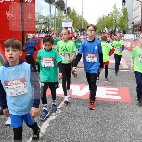 25.04.2026 - Das Zehntel Strokosch-Dieckow http://msf.ph/oto/9580718 25.04.2026 10:54:18 Ziel 5259, 5275, 5279, 5317, 5365, 6008, 6053, 6365, 6450, 6750, 6941, 6955, 7109, 7166, 7223, 7312, 7641, 7703, 7735, 7881, 7889, 7916, 7917, 8048, 5259, 5275, 5279, 5317, 5365, 6008, 6053, 6365, 6450, 6750, 6941, 6955, 7109, 7166, 7223, 7312, 7641, 7703, 7735, 7881, 7889, 7916, 7917, 8048 meine-sportfotos.de