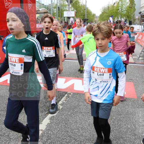 25.04.2026 - Das Zehntel Strokosch-Dieckow http://msf.ph/oto/9580792 25.04.2026 10:54:23 Ziel 5278, 5317, 5318, 5324, 5570, 5701, 5710, 6229, 6237, 6311, 6744, 6750, 7093, 7109, 7166, 7185, 7245, 7247, 7312, 7540, 7544, 7652, 7678, 7703, 7829, 7881, 7889, 7916, 7917, 8048, 8049, 5278, 5317, 5318, 5324, 5570, 5701, 5710, 6229, 6237, 6311, 6744, 6750, 7093, 7109, 7166, 7185, 7245, 7247, 7312, 7540, 7544, 7652, 7678, 7703, 7829, 7881, 7889, 7916, 7917, 8048, 8049 meine-sportfotos.de