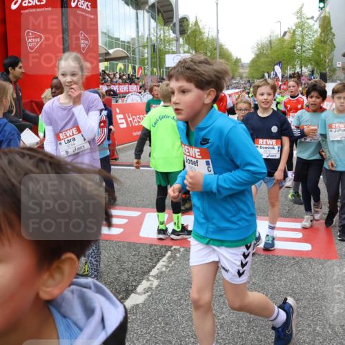 25.04.2026 - Das Zehntel Strokosch-Dieckow http://msf.ph/oto/9580832 25.04.2026 10:54:26 Ziel 5278, 5317, 5318, 5324, 5529, 5570, 5701, 5710, 6028, 6229, 6237, 6311, 6363, 6744, 6750, 7093, 7185, 7245, 7247, 7540, 7544, 7652, 7678, 7703, 7829, 7885, 7899, 8049, 5278, 5317, 5318, 5324, 5529, 5570, 5701, 5710, 6028, 6229, 6237, 6311, 6363, 6744, 6750, 7093, 7185, 7245, 7247, 7540, 7544, 7652, 7678, 7703, 7829, 7885, 7899, 8049 meine-sportfotos.de