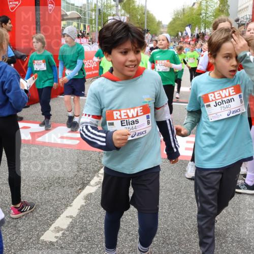 25.04.2026 - Das Zehntel Strokosch-Dieckow http://msf.ph/oto/9580868 25.04.2026 10:54:29 Ziel 5269, 5318, 5324, 5529, 5570, 5701, 6028, 6166, 6229, 6237, 6244, 6311, 6363, 6763, 6928, 7093, 7106, 7181, 7185, 7245, 7247, 7540, 7544, 7652, 7678, 7829, 7839, 7885, 7896, 7899, 5269, 5318, 5324, 5529, 5570, 5701, 6028, 6166, 6229, 6237, 6244, 6311, 6363, 6763, 6928, 7093, 7106, 7181, 7185, 7245, 7247, 7540, 7544, 7652, 7678, 7829, 7839, 7885, 7896, 7899 meine-sportfotos.de