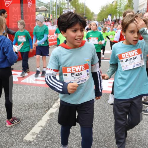 25.04.2026 - Das Zehntel Strokosch-Dieckow http://msf.ph/oto/9580873 25.04.2026 10:54:29 Ziel 5269, 5318, 5324, 5529, 5570, 5701, 6028, 6166, 6229, 6237, 6244, 6311, 6363, 6763, 6928, 7093, 7106, 7181, 7185, 7245, 7247, 7540, 7544, 7652, 7678, 7829, 7839, 7885, 7896, 7899, 5269, 5318, 5324, 5529, 5570, 5701, 6028, 6166, 6229, 6237, 6244, 6311, 6363, 6763, 6928, 7093, 7106, 7181, 7185, 7245, 7247, 7540, 7544, 7652, 7678, 7829, 7839, 7885, 7896, 7899 meine-sportfotos.de