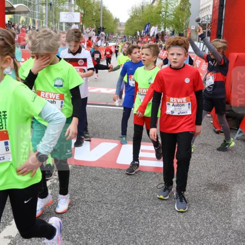 25.04.2026 - Das Zehntel Strokosch-Dieckow http://msf.ph/oto/9580918 25.04.2026 10:54:35 Ziel 5030, 5165, 5173, 5269, 6051, 6166, 6212, 6231, 6244, 6763, 6926, 6928, 7106, 7153, 7181, 7243, 7387, 7690, 7839, 7896, 8059, 5030, 5165, 5173, 5269, 6051, 6166, 6212, 6231, 6244, 6763, 6926, 6928, 7106, 7153, 7181, 7243, 7387, 7690, 7839, 7896, 8059 meine-sportfotos.de