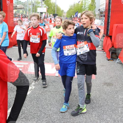 25.04.2026 - Das Zehntel Strokosch-Dieckow http://msf.ph/oto/9580932 25.04.2026 10:54:37 Ziel 5030, 5165, 5173, 5795, 6051, 6106, 6212, 6231, 6763, 6926, 7153, 7243, 7387, 7690, 8059, 5030, 5165, 5173, 5795, 6051, 6106, 6212, 6231, 6763, 6926, 7153, 7243, 7387, 7690, 8059 meine-sportfotos.de
