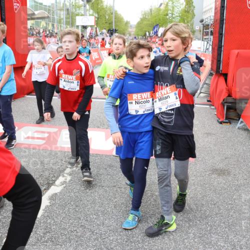 25.04.2026 - Das Zehntel Strokosch-Dieckow http://msf.ph/oto/9580939 25.04.2026 10:54:37 Ziel 5030, 5165, 5173, 5795, 6051, 6106, 6212, 6231, 6763, 6926, 7153, 7243, 7387, 7690, 8059, 5030, 5165, 5173, 5795, 6051, 6106, 6212, 6231, 6763, 6926, 7153, 7243, 7387, 7690, 8059 meine-sportfotos.de