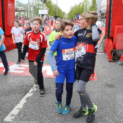 25.04.2026 - Das Zehntel Strokosch-Dieckow http://msf.ph/oto/9580957 25.04.2026 10:54:37 Ziel 5030, 5165, 5173, 5795, 6051, 6106, 6212, 6231, 6763, 6926, 7153, 7243, 7387, 7690, 8059, 5030, 5165, 5173, 5795, 6051, 6106, 6212, 6231, 6763, 6926, 7153, 7243, 7387, 7690, 8059 meine-sportfotos.de