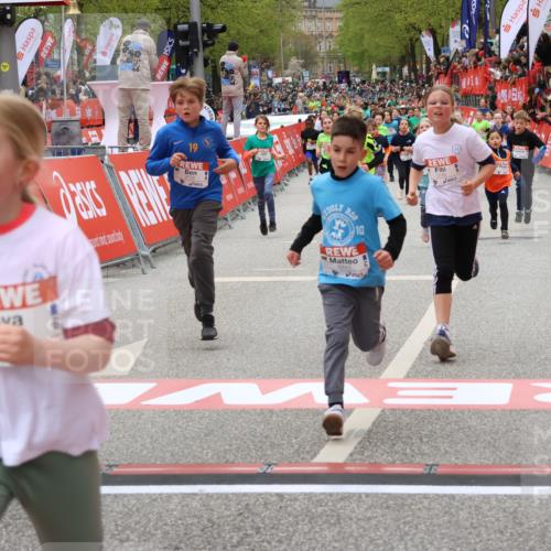 25.04.2026 - Das Zehntel Strokosch-Dieckow http://msf.ph/oto/9581132 25.04.2026 10:56:57 Ziel 5080, 5156, 5270, 5495, 5692, 5711, 6164, 6189, 6475, 6705, 6735, 6842, 6918, 6946, 7074, 7203, 7226, 7310, 7317, 7389, 7638, 7821, 7842, 7878, 5080, 5156, 5270, 5495, 5692, 5711, 6164, 6189, 6475, 6705, 6735, 6842, 6918, 6946, 7074, 7203, 7226, 7310, 7317, 7389, 7638, 7821, 7842, 7878 meine-sportfotos.de