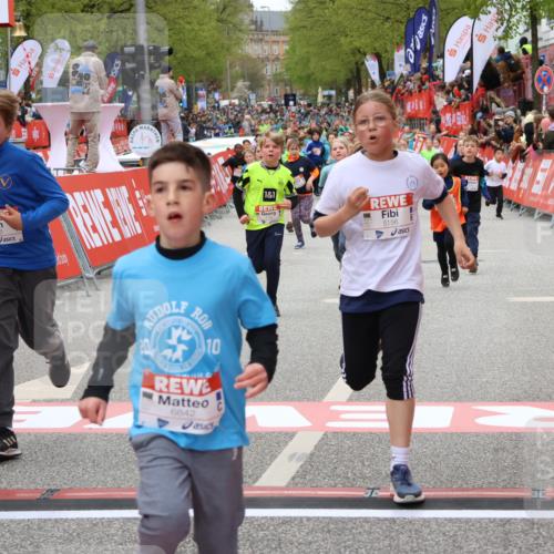 25.04.2026 - Das Zehntel Strokosch-Dieckow http://msf.ph/oto/9581160 25.04.2026 10:56:58 Ziel 5080, 5156, 5495, 5692, 5711, 6164, 6189, 6475, 6705, 6735, 6842, 6918, 7053, 7074, 7203, 7226, 7310, 7389, 7821, 7842, 7878, 5080, 5156, 5495, 5692, 5711, 6164, 6189, 6475, 6705, 6735, 6842, 6918, 7053, 7074, 7203, 7226, 7310, 7389, 7821, 7842, 7878 meine-sportfotos.de