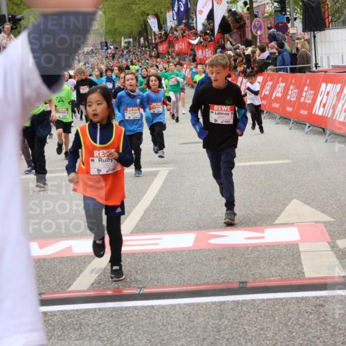 25.04.2026 - Das Zehntel Strokosch-Dieckow http://msf.ph/oto/9581201 25.04.2026 10:57:01 Ziel 5156, 5161, 5480, 5711, 6164, 6189, 6475, 6735, 6761, 6842, 7047, 7053, 7074, 7203, 7226, 7363, 7389, 7508, 7821, 7842, 7878, 8012, 5156, 5161, 5480, 5711, 6164, 6189, 6475, 6735, 6761, 6842, 7047, 7053, 7074, 7203, 7226, 7363, 7389, 7508, 7821, 7842, 7878, 8012 meine-sportfotos.de
