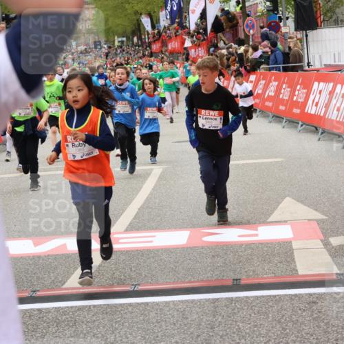 25.04.2026 - Das Zehntel Strokosch-Dieckow http://msf.ph/oto/9581210 25.04.2026 10:57:01 Ziel 5156, 5161, 5480, 5711, 6164, 6189, 6475, 6735, 6761, 6842, 7047, 7053, 7074, 7203, 7226, 7363, 7389, 7508, 7821, 7842, 7878, 8012, 5156, 5161, 5480, 5711, 6164, 6189, 6475, 6735, 6761, 6842, 7047, 7053, 7074, 7203, 7226, 7363, 7389, 7508, 7821, 7842, 7878, 8012 meine-sportfotos.de