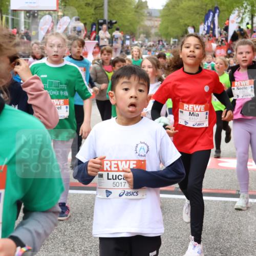25.04.2026 - Das Zehntel Strokosch-Dieckow http://msf.ph/oto/9581323 25.04.2026 10:57:09 Ziel 5003, 5017, 5167, 5239, 5268, 5412, 5434, 5449, 5585, 5601, 5783, 5784, 5870, 5896, 6085, 6157, 6293, 6300, 6301, 6307, 6495, 6515, 6702, 6980, 7047, 7309, 7326, 7605, 7632, 7818, 7943, 8028, 8034, 8038, 5003, 5017, 5167, 5239, 5268, 5412, 5434, 5449, 5585, 5601, 5783, 5784, 5870, 5896, 6085, 6157, 6293, 6300, 6301, 6307, 6495, 6515, 6702, 6980, 7047, 7309, 7326, 7605, 7632, 7818, 7943, 8028, 8034, 8038 meine-sportfotos.de