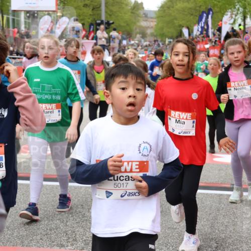25.04.2026 - Das Zehntel Strokosch-Dieckow http://msf.ph/oto/9581330 25.04.2026 10:57:09 Ziel 5003, 5017, 5167, 5239, 5268, 5412, 5434, 5449, 5585, 5601, 5783, 5784, 5870, 5896, 6085, 6157, 6293, 6300, 6301, 6307, 6495, 6515, 6702, 6980, 7047, 7309, 7326, 7605, 7632, 7818, 7943, 8028, 8034, 8038, 5003, 5017, 5167, 5239, 5268, 5412, 5434, 5449, 5585, 5601, 5783, 5784, 5870, 5896, 6085, 6157, 6293, 6300, 6301, 6307, 6495, 6515, 6702, 6980, 7047, 7309, 7326, 7605, 7632, 7818, 7943, 8028, 8034, 8038 meine-sportfotos.de