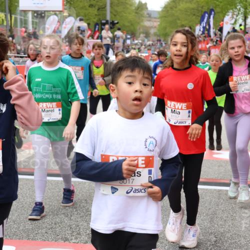 25.04.2026 - Das Zehntel Strokosch-Dieckow http://msf.ph/oto/9581335 25.04.2026 10:57:09 Ziel 5003, 5017, 5167, 5239, 5268, 5412, 5434, 5449, 5585, 5601, 5783, 5784, 5870, 5896, 6085, 6157, 6293, 6300, 6301, 6307, 6495, 6515, 6702, 6980, 7047, 7309, 7326, 7605, 7632, 7818, 7943, 8028, 8034, 8038, 5003, 5017, 5167, 5239, 5268, 5412, 5434, 5449, 5585, 5601, 5783, 5784, 5870, 5896, 6085, 6157, 6293, 6300, 6301, 6307, 6495, 6515, 6702, 6980, 7047, 7309, 7326, 7605, 7632, 7818, 7943, 8028, 8034, 8038 meine-sportfotos.de