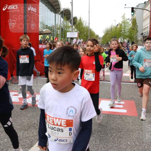 25.04.2026 - Das Zehntel Strokosch-Dieckow http://msf.ph/oto/9581344 25.04.2026 10:57:10 Ziel 5003, 5017, 5167, 5239, 5268, 5412, 5434, 5449, 5585, 5601, 5783, 5784, 5870, 5896, 6085, 6157, 6293, 6300, 6301, 6307, 6495, 6515, 6702, 6980, 7309, 7326, 7390, 7605, 7632, 7818, 7943, 8028, 8034, 8038, 5003, 5017, 5167, 5239, 5268, 5412, 5434, 5449, 5585, 5601, 5783, 5784, 5870, 5896, 6085, 6157, 6293, 6300, 6301, 6307, 6495, 6515, 6702, 6980, 7309, 7326, 7390, 7605, 7632, 7818, 7943, 8028, 8034, 8038 meine-sportfotos.de
