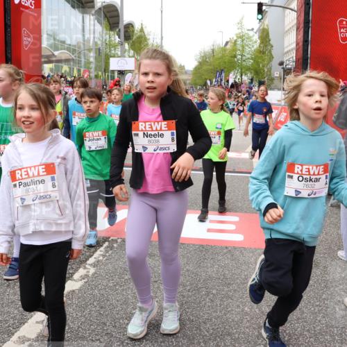 25.04.2026 - Das Zehntel Strokosch-Dieckow http://msf.ph/oto/9581383 25.04.2026 10:57:12 Ziel 5003, 5017, 5167, 5239, 5268, 5426, 5434, 5449, 5585, 5601, 5783, 5784, 5870, 5896, 5904, 6085, 6157, 6300, 6495, 6506, 6515, 6675, 6702, 6980, 7328, 7390, 7498, 7552, 7555, 7605, 7632, 7818, 7943, 8028, 8034, 8038, 5003, 5017, 5167, 5239, 5268, 5426, 5434, 5449, 5585, 5601, 5783, 5784, 5870, 5896, 5904, 6085, 6157, 6300, 6495, 6506, 6515, 6675, 6702, 6980, 7328, 7390, 7498, 7552, 7555, 7605, 7632, 7818, 7943, 8028, 8034, 8038 meine-sportfotos.de