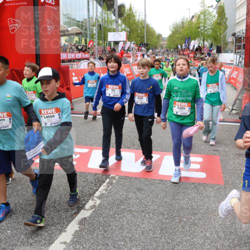 25.04.2026 - Das Zehntel Strokosch-Dieckow http://msf.ph/oto/9581474 25.04.2026 10:57:16 Ziel 5003, 5167, 5239, 5268, 5277, 5426, 5434, 5449, 5509, 5601, 5671, 5760, 5783, 5828, 5904, 6085, 6504, 6506, 6558, 6675, 7316, 7328, 7390, 7498, 7552, 7555, 7574, 7632, 7988, 5003, 5167, 5239, 5268, 5277, 5426, 5434, 5449, 5509, 5601, 5671, 5760, 5783, 5828, 5904, 6085, 6504, 6506, 6558, 6675, 7316, 7328, 7390, 7498, 7552, 7555, 7574, 7632, 7988 meine-sportfotos.de