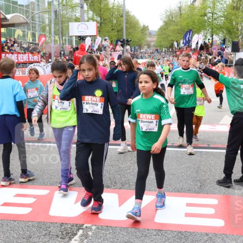 25.04.2026 - Das Zehntel Strokosch-Dieckow http://msf.ph/oto/9581714 25.04.2026 10:57:22 Ziel 5264, 5267, 5277, 5305, 5509, 5523, 5534, 5760, 5828, 5894, 5909, 6082, 6187, 6207, 6360, 6488, 6504, 6558, 6665, 6672, 6734, 6816, 7052, 7211, 7316, 7429, 7574, 7978, 5264, 5267, 5277, 5305, 5509, 5523, 5534, 5760, 5828, 5894, 5909, 6082, 6187, 6207, 6360, 6488, 6504, 6558, 6665, 6672, 6734, 6816, 7052, 7211, 7316, 7429, 7574, 7978 meine-sportfotos.de