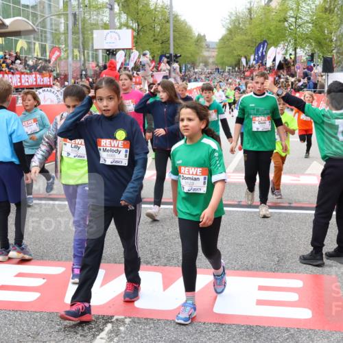 25.04.2026 - Das Zehntel Strokosch-Dieckow http://msf.ph/oto/9581739 25.04.2026 10:57:22 Ziel 5264, 5267, 5277, 5305, 5509, 5523, 5534, 5760, 5828, 5894, 5909, 6082, 6187, 6207, 6360, 6488, 6504, 6558, 6665, 6672, 6734, 6816, 7052, 7211, 7316, 7429, 7574, 7978, 5264, 5267, 5277, 5305, 5509, 5523, 5534, 5760, 5828, 5894, 5909, 6082, 6187, 6207, 6360, 6488, 6504, 6558, 6665, 6672, 6734, 6816, 7052, 7211, 7316, 7429, 7574, 7978 meine-sportfotos.de