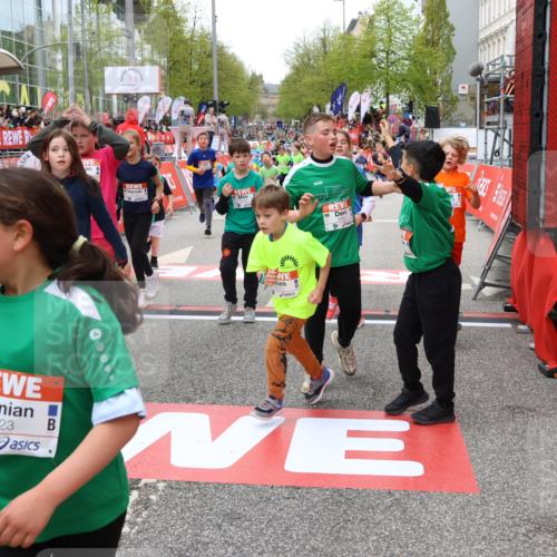 25.04.2026 - Das Zehntel Strokosch-Dieckow http://msf.ph/oto/9581776 25.04.2026 10:57:24 Ziel 5264, 5267, 5305, 5523, 5534, 5557, 5559, 5894, 5909, 6082, 6187, 6207, 6230, 6360, 6482, 6488, 6665, 6672, 6734, 6816, 6818, 7052, 7211, 7316, 7429, 7978, 8043, 8045, 5264, 5267, 5305, 5523, 5534, 5557, 5559, 5894, 5909, 6082, 6187, 6207, 6230, 6360, 6482, 6488, 6665, 6672, 6734, 6816, 6818, 7052, 7211, 7316, 7429, 7978, 8043, 8045 meine-sportfotos.de
